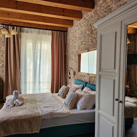 Boutique Vila Marijini Dvori Bed & Breakfast Tribalj Rom bilde